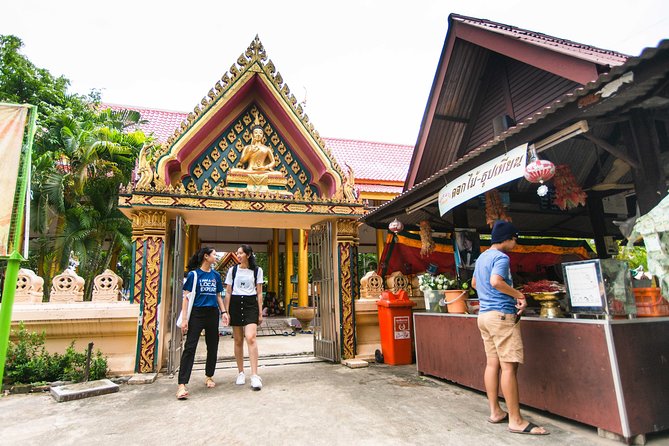 Bangkok Floating Market & Boat Ride to an Orchid Farm - Must-try Dishes and Snacks at the Floating Market