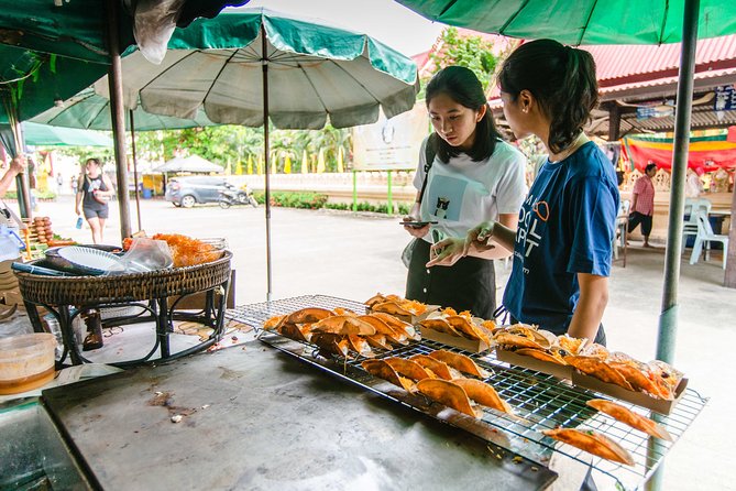 Bangkok Floating Market & Boat Ride to an Orchid Farm - Logistics and Group Size for the Tour
