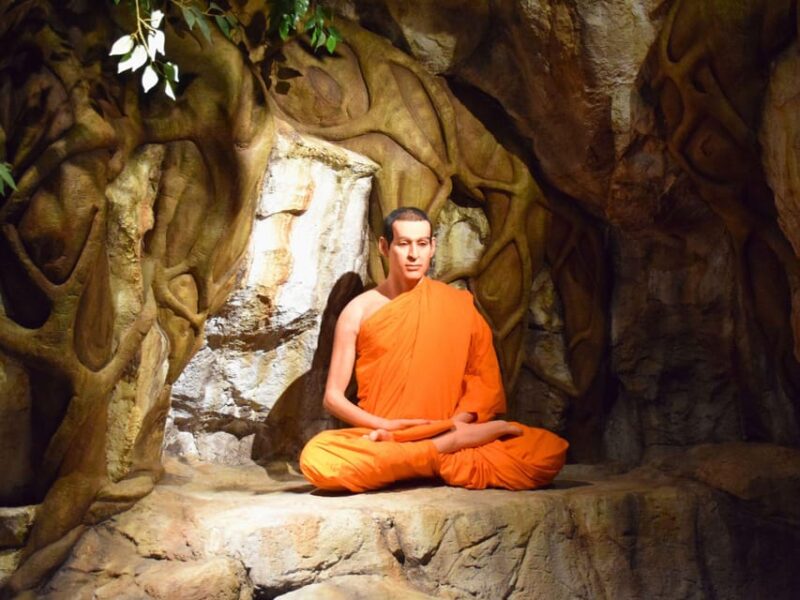 Bangkok: Floating Market, Dragon Temple, Na Satta Museum - Limited Group Size