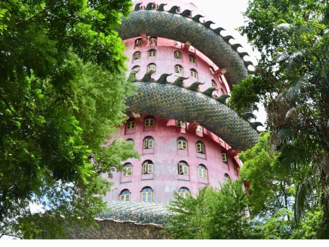 Bangkok: Floating Market, Dragon Temple, Na Satta Museum - Wat Sam Phran (Dragon Temple)