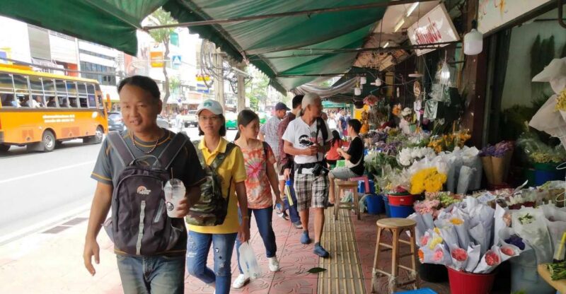 Bangkok: Full-Day Hop-On Hop-Off Walking Tour Mini Group - Tour Highlights