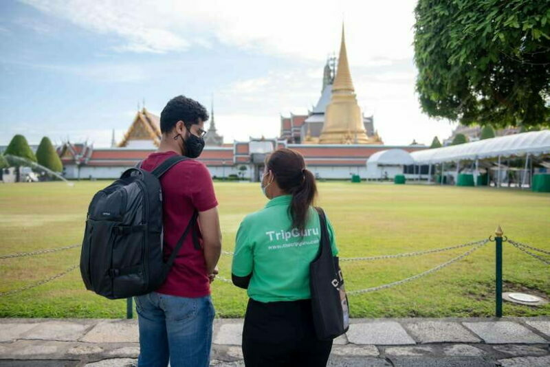 Bangkok: Grand Palace and Wat Phra Kaew Guided Walking Tour - The Experience of Guided Tours with Small Groups