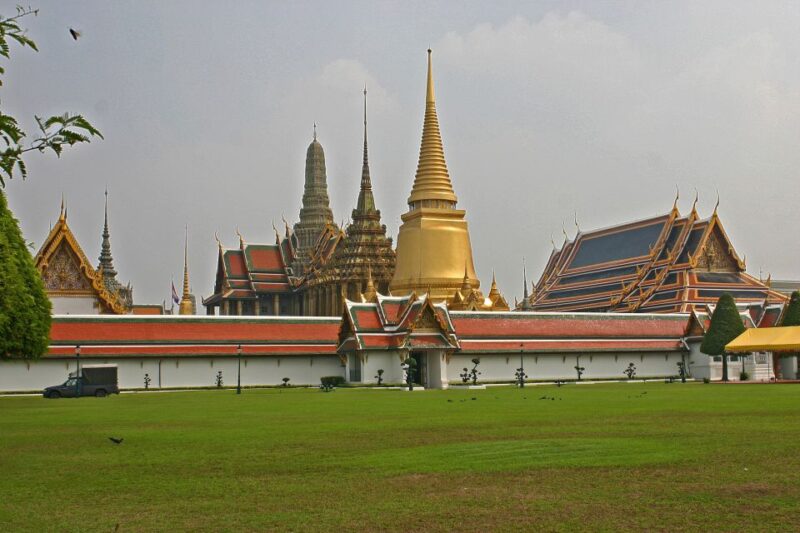 Bangkok: Grand Palace, Thai Dance & Fun Street Walk Private - Dress Code