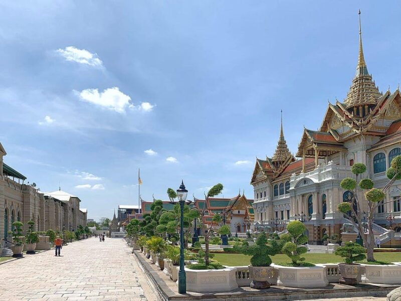 Bangkok: Grand Palace, Wat Pho, & Wat Arun Guided Tour - Transportation Details