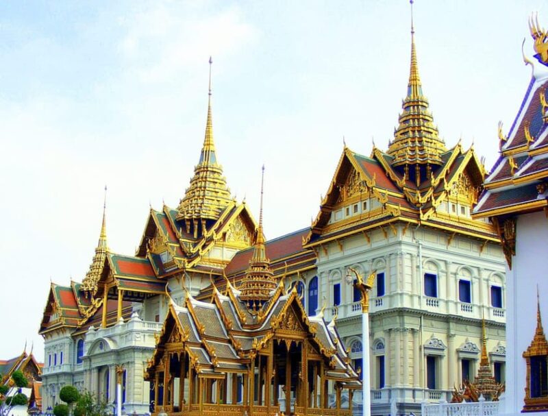 Bangkok: Grand Palace, Wat Pho, & Wat Arun Guided Tour - Important Considerations