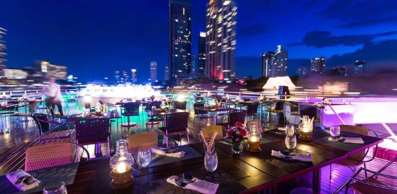 Bangkok: Grand Pearl Dinner Cruise With Hotel Transfer - Entertainment and Ambiance