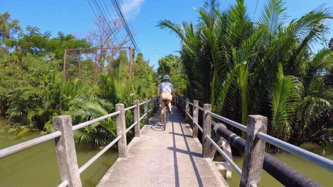 Bangkok: Green Oasis Guided Bike Tour With Boat Ride - Frequently Asked Questions