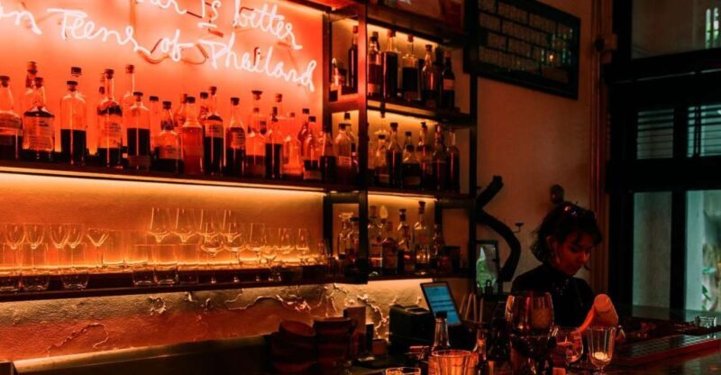Bangkok: Guided Bar Hopping Night Tour With Private Option - Tour Experience and Highlights