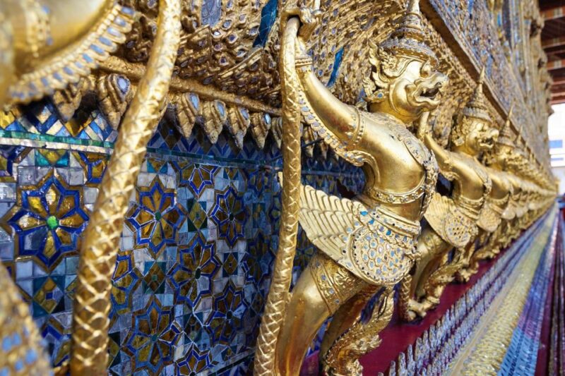 Bangkok: Half-Day Temple and Grand Palace Group Tour - Itinerary and Highlights