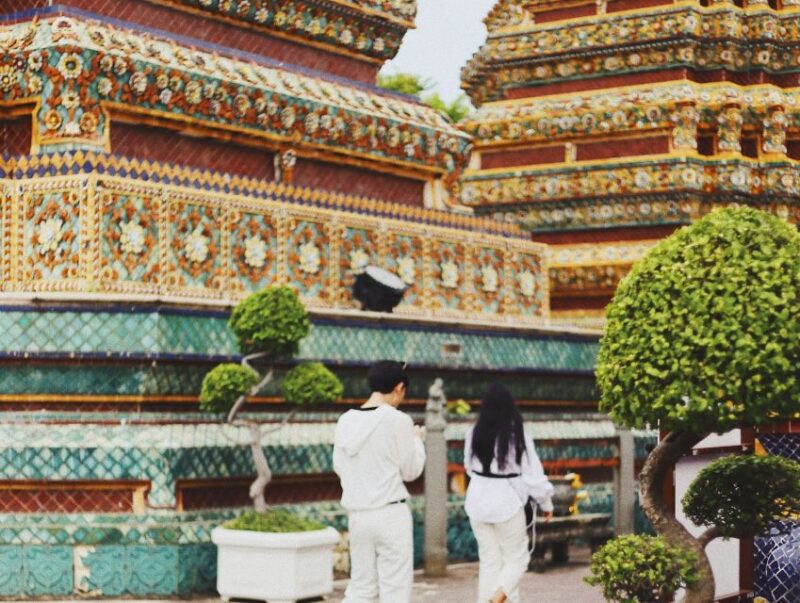 Bangkok: Half-Day Temple and Grand Palace Group Tour - Transportation and Pickup