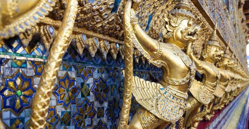 Bangkok: Half-Day Temple and Grand Palace Group Tour - Dress Code and Restrictions