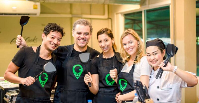 Bangkok: Half-Day Thai Cooking Class in Bangrak District - Class Features
