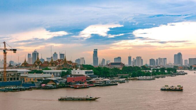 Bangkok: Highlights City Tours for Limited Time - Tour Guide and Transfers