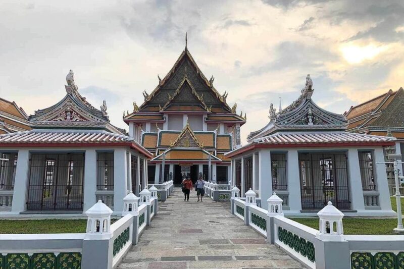 Bangkok: Historical Temples Tour & Hidden Bar at Sunset - Inclusions and Exclusions