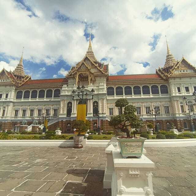 Bangkok : History Temples Markets and Food Tasting - Dress Code and Restrictions