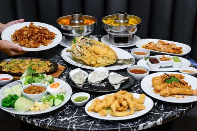Bangkok: Laem Charoen Central World - Exclusive Dining Packages