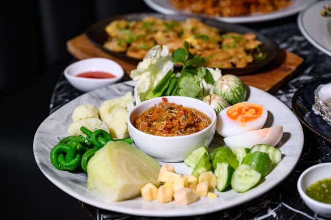 Bangkok: Laem Charoen EmQuartier - Highlights of the Establishment
