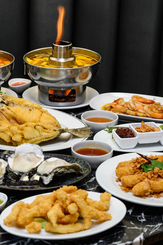 Bangkok: Laem Charoen Silom Complex - Premium Dining Setting