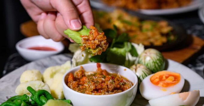 Bangkok: Laem Charoen Silom Complex - Exceptional Service Highlights