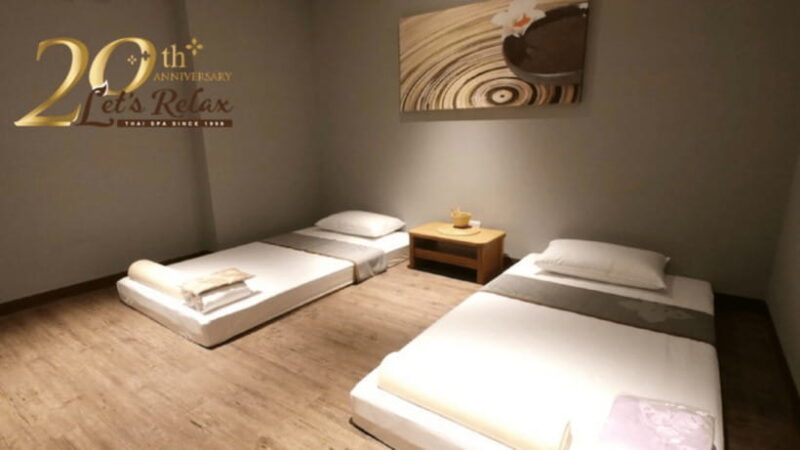 Bangkok: Lets Relax Spa Phaya Thai Massage E-Voucher - Calming Environment and Amenities