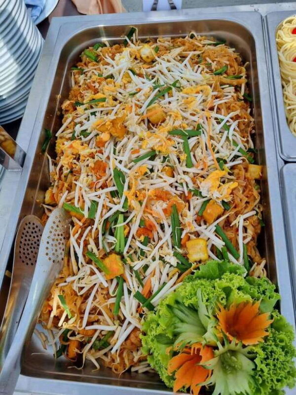 Bangkok: Luxury White Cruise With Buffet and Entertainment - Cruise Highlights