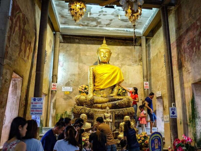 Bangkok: Maeklong Railway & Amphawa Floating Market Day Trip - Enchanting Firefly Boat Tour