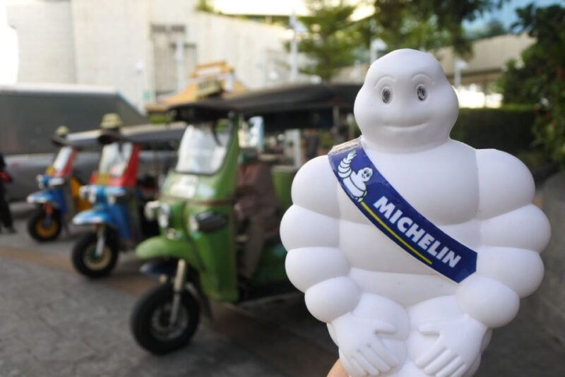 Bangkok: Michelin Guide Street Food Tour by Tuk Tuk - Inclusions