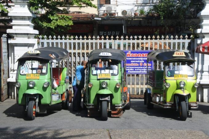 Bangkok: Michelin Guide Street Food Tour by Tuk Tuk - Customer Reviews