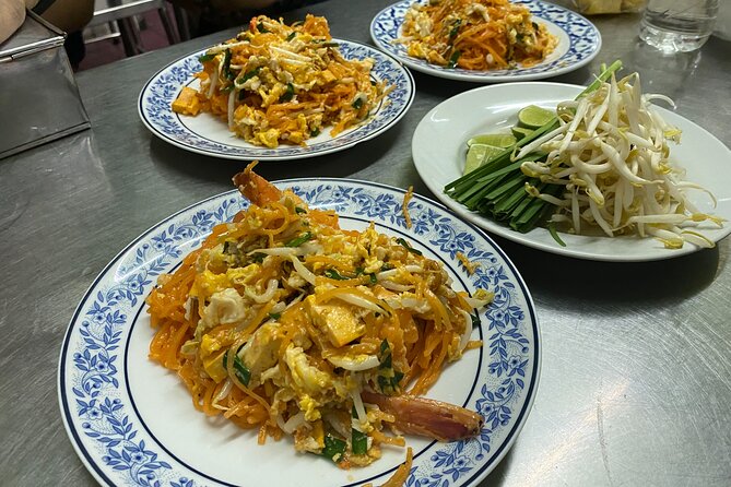 Bangkok: Michelin Street Eats by Tuk-Tuk Guided Food Tour - Inclusions and Highlights