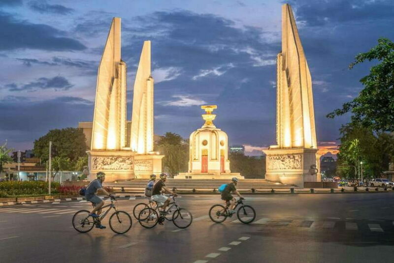 Bangkok: Night Bike Tour with Temples & Flower Market Visit - FAQs