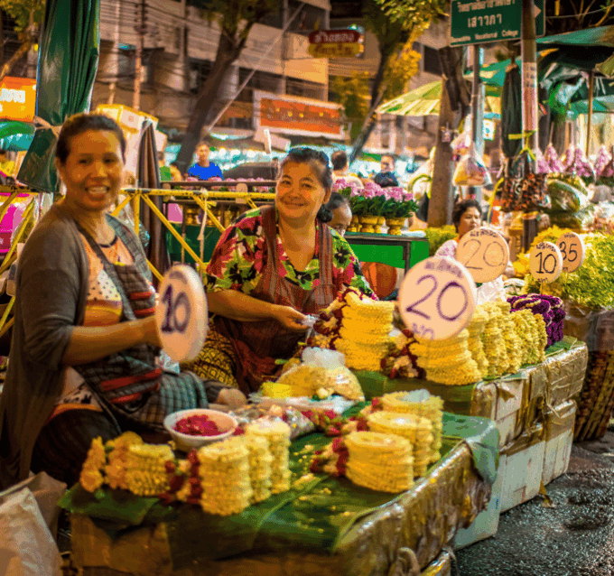 Bangkok: Night Bike Tour With Temples & Flower Market Visit - Frequently Asked Questions