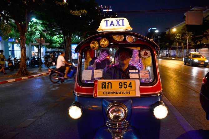 Bangkok Night Food and City Tour by Tuk Tuk - Visiting the Lively Flower Market