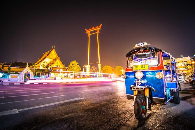 Bangkok Night Lights: Temple & City Tour by Tuk Tuk (SHA Plus) - Taking in Local Market Delights