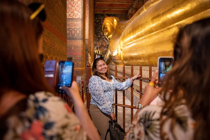 Bangkok Night Tour: Wat Arun, Wat Pho, Chinatown & Tuk Tuk Ride - Highlights of the Itinerary