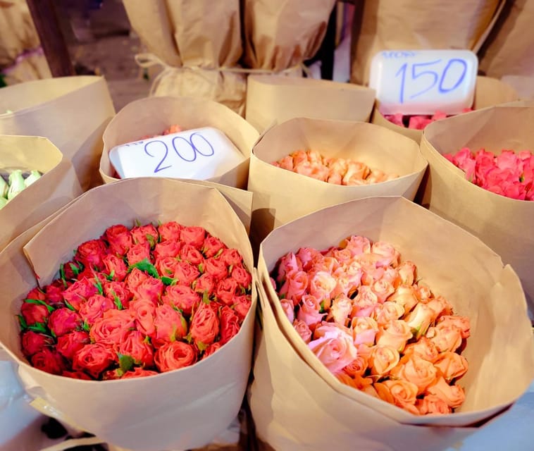 BANGKOK: Old Town, Chinatown, Ong Ang Canal, Flower Market - Street Art and Old-Style Houses