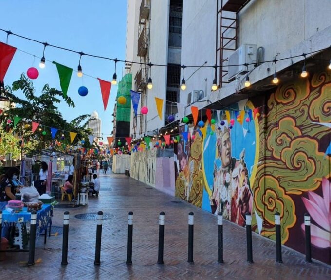 BANGKOK: Old Town, Chinatown, Ong Ang Canal, Flower Market - Frequently Asked Questions