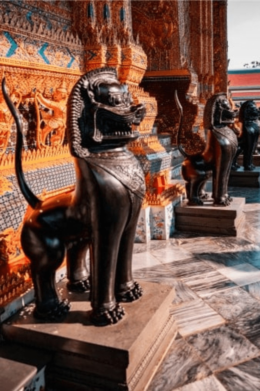 Bangkok: on Foot Grand Palace, Emerald Buddha and Wat Pho - Key Points