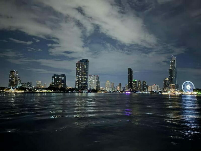 Bangkok: Opulence Luxury River Dinner Cruise - Who Should Consider This Experience?