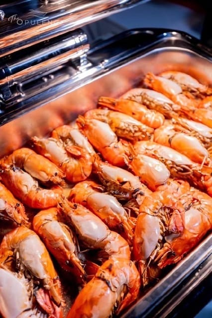 Bangkok: Opulence Luxury River Dinner Cruise With Drinks - Captivating Chao Phraya River Views