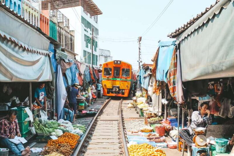 Bangkok: Railway and Floating Market Tour With Dragon Temple - Wat Sam Phran Dragon Temple