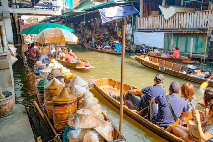 Bangkok: Railway and Floating Market Tour With Dragon Temple - Important Information