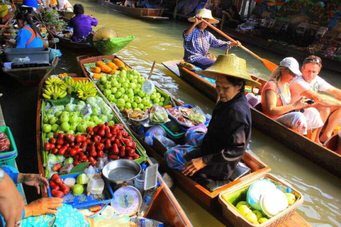 Bangkok: Railway and Floating Market Tour With Dragon Temple - Frequently Asked Questions