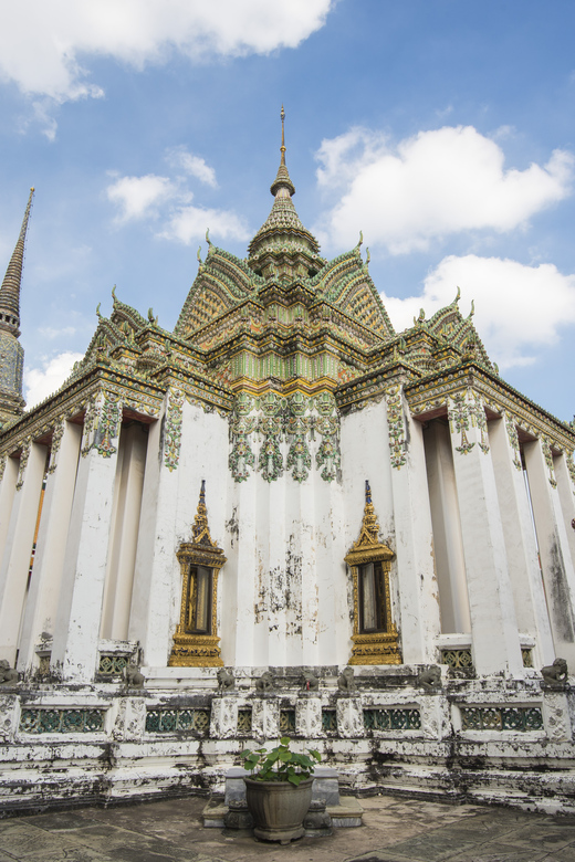 Bangkok: Reclining Buddha (Wat Pho) Self-Guided Audio Tour - Tour Features