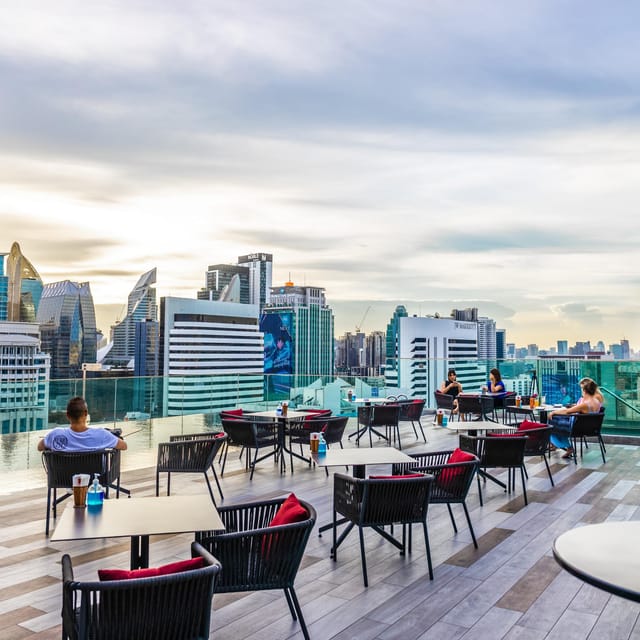 Bangkok: RedSquare Rooftop Bar at Novotel Sukhumvit 4 - Expertly Crafted Cocktails