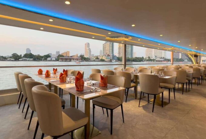Bangkok: Royal Galaxy Chao Phraya River Dinner Cruise - Scenic Sights Along the Chao Phraya River