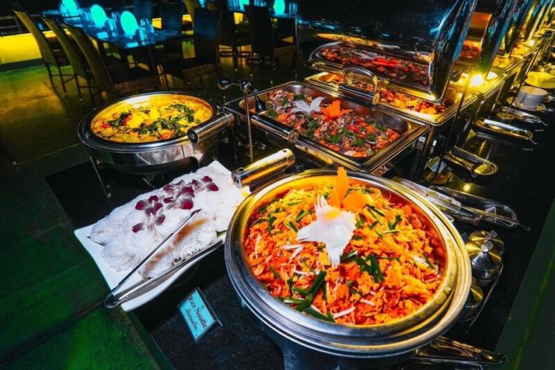 Bangkok: Royal Princess Chao Phraya Dinner Cruise - Highlights of the Dining Experience