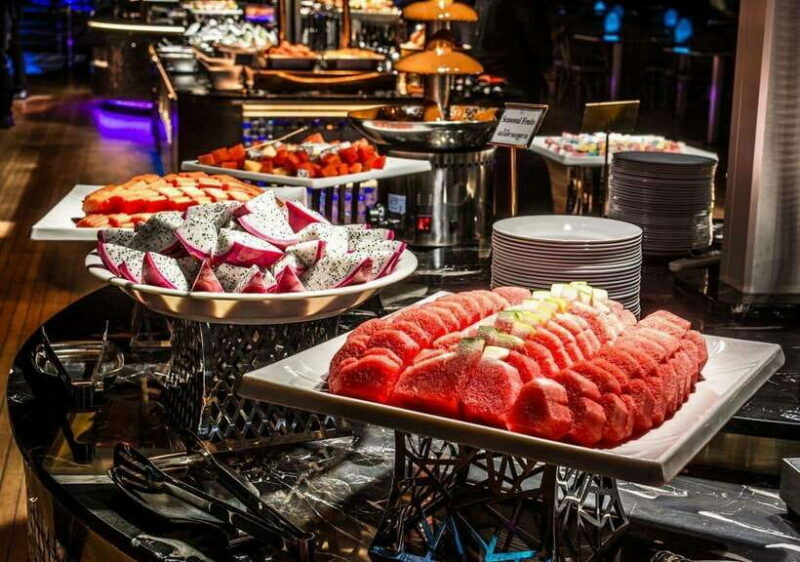 Bangkok: Royal Princess River Dinner Cruise with Live Music - Practical Tips for Travelers