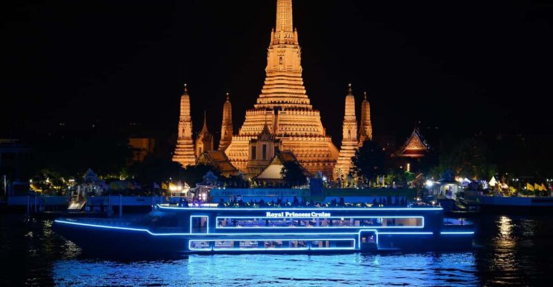 Bangkok: Royal Princess River Dinner Cruise With Live Music - Delightful International Buffet Dinner