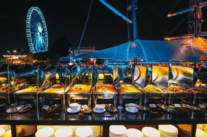 Bangkok: Royal Princess River Dinner Cruise With Live Music - Booking and Reservation
