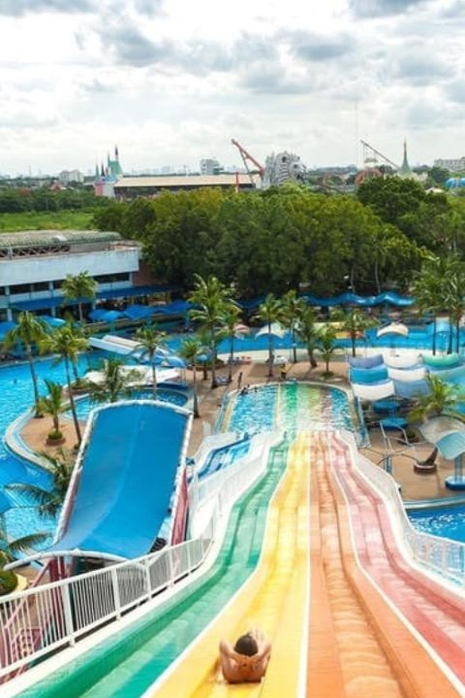 Bangkok: Siam Amazing Park Entry & Lunch (Non-Thai Resident) - Prohibited Items and Restrictions